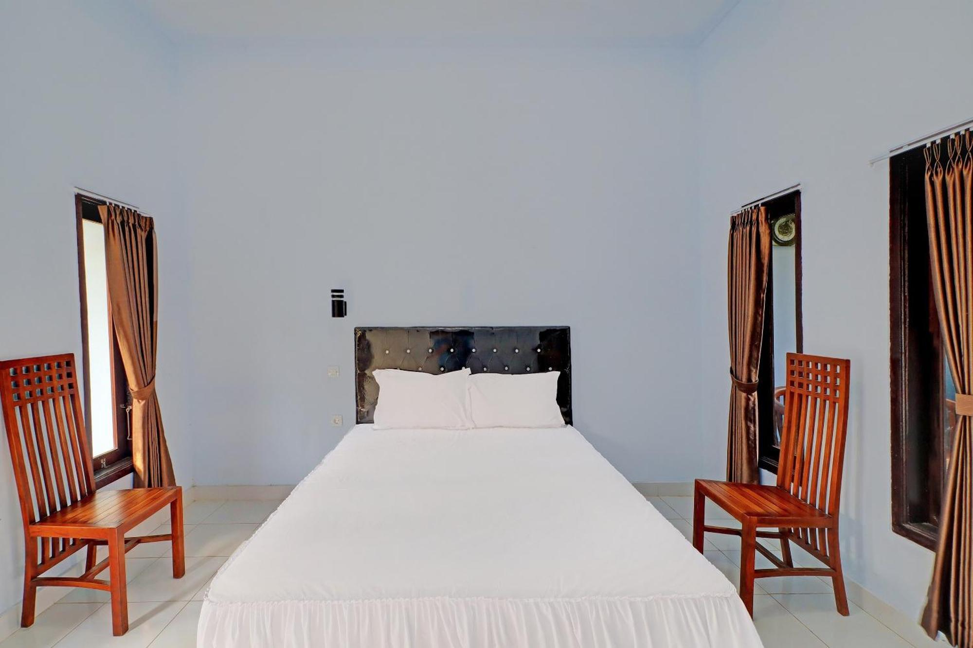 Negara  Oyo 92401 Hotel Mustika מראה חיצוני תמונה