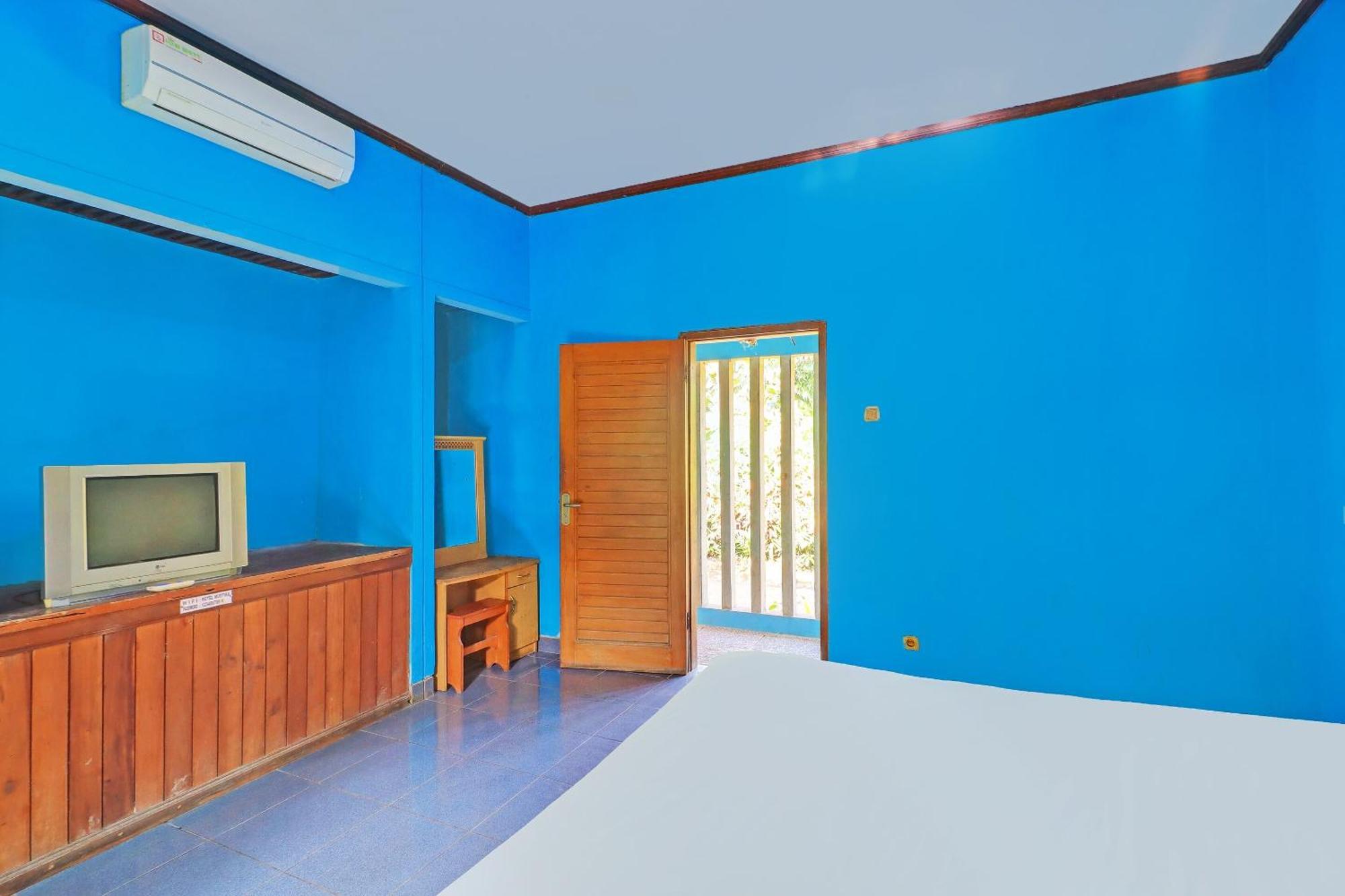 Negara  Oyo 92401 Hotel Mustika מראה חיצוני תמונה