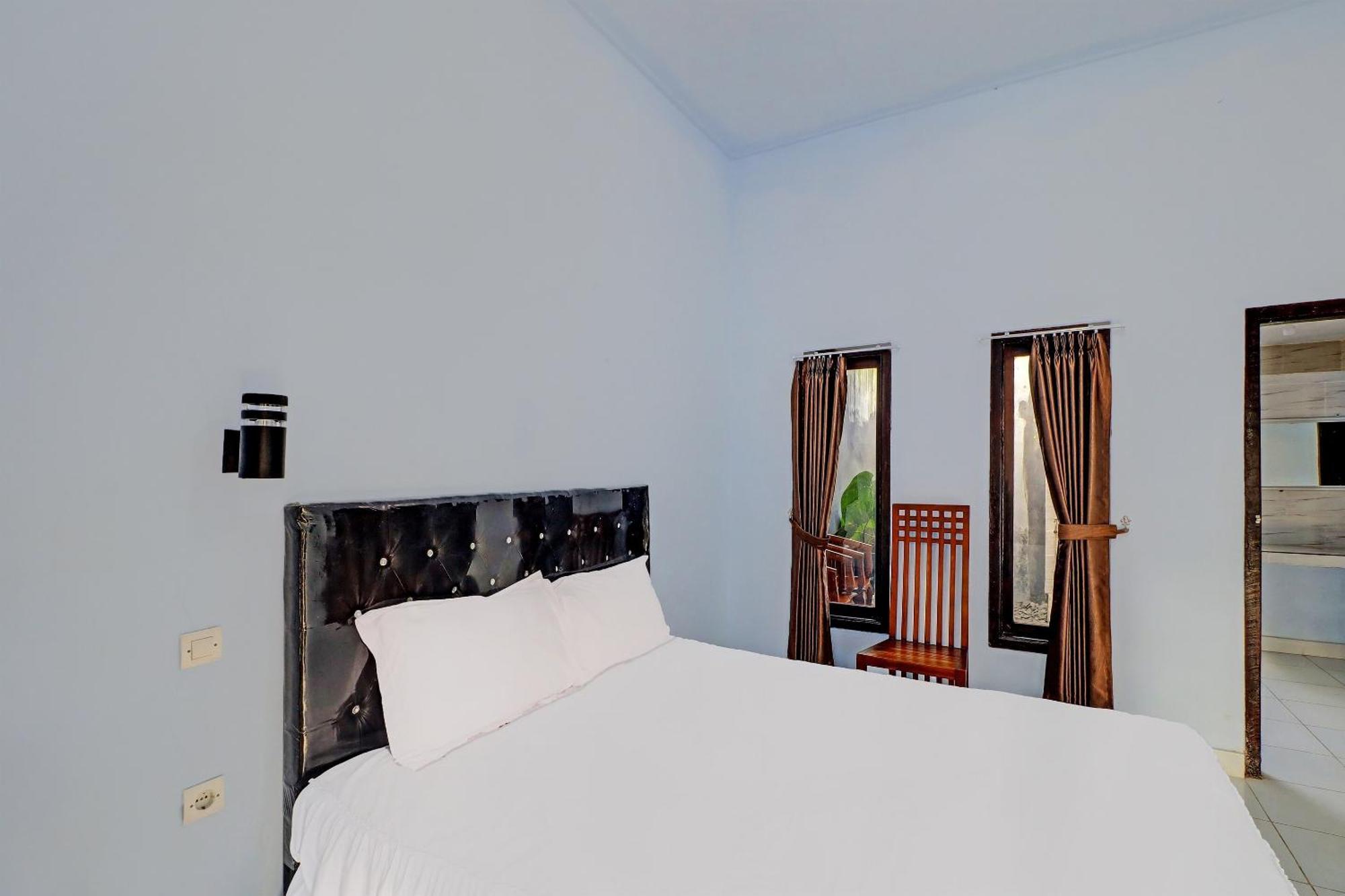 Negara  Oyo 92401 Hotel Mustika מראה חיצוני תמונה